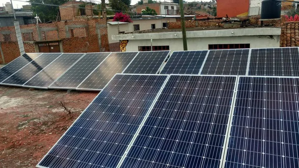 Instalación fotovoltaica de SDE Solar en Proyecto Comercial General, Comercial